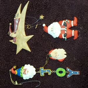 Bundle of 4 Santa ornaments